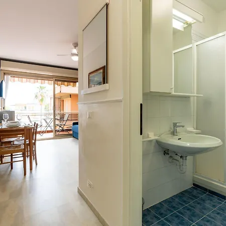Acquadimare By Interhome Σαν Ρέμο